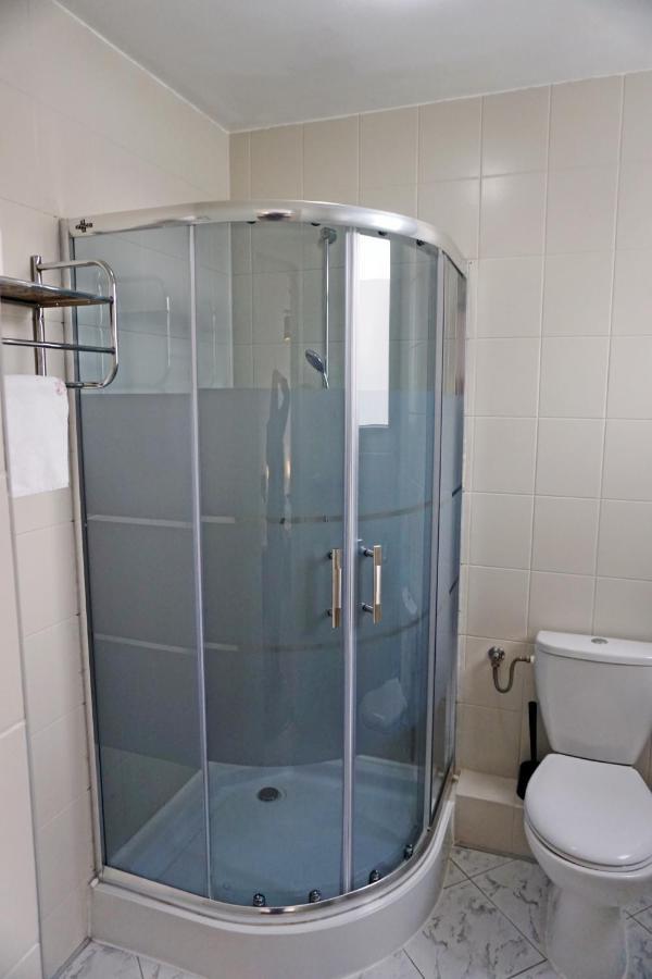 Scsk Brzezno Hostel กดัญสก์ ภายนอก รูปภาพ