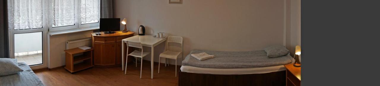 Scsk Brzezno Hostel กดัญสก์ ภายนอก รูปภาพ