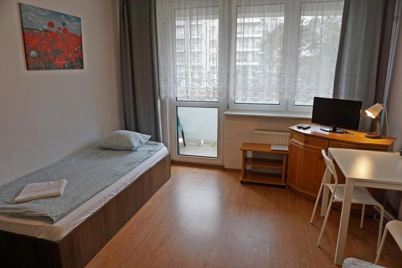 Scsk Brzezno Hostel กดัญสก์ ภายนอก รูปภาพ