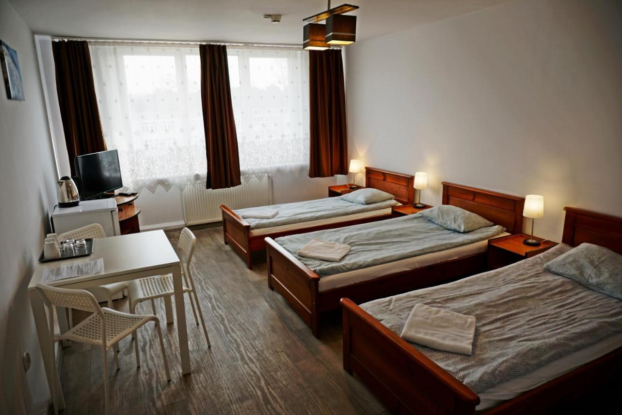 Scsk Brzezno Hostel กดัญสก์ ภายนอก รูปภาพ