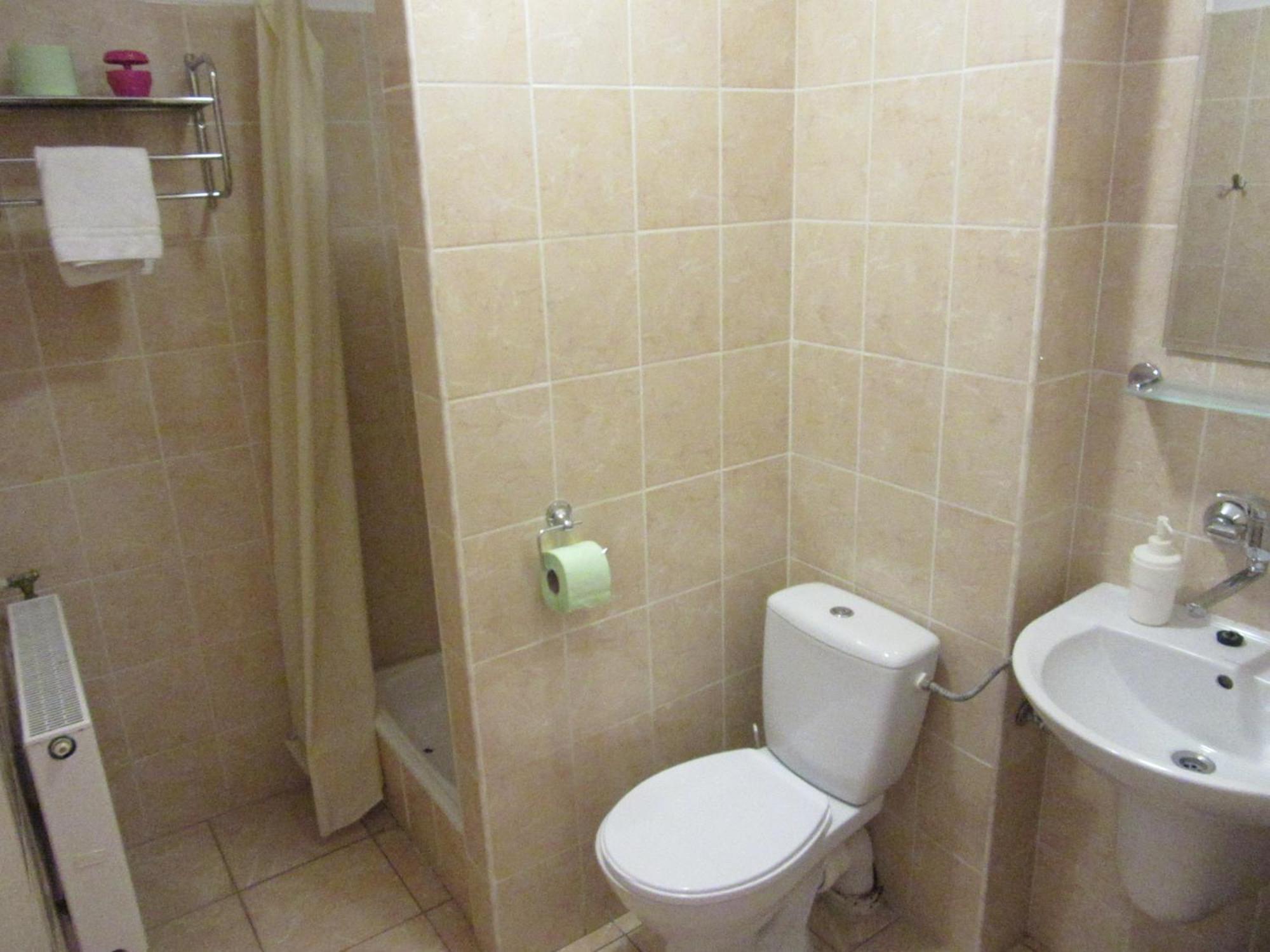 Scsk Brzezno Hostel กดัญสก์ ภายนอก รูปภาพ