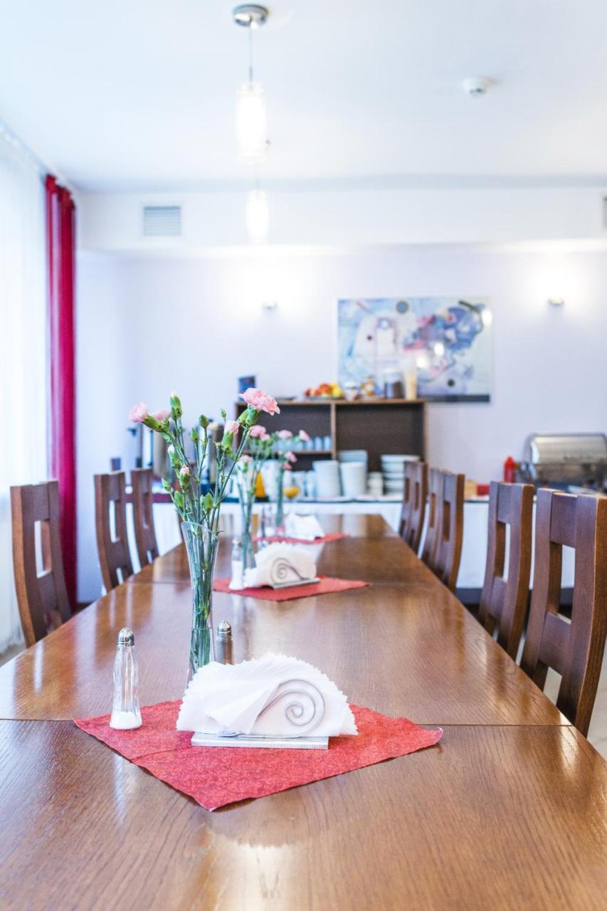 Scsk Brzezno Hostel กดัญสก์ ภายนอก รูปภาพ