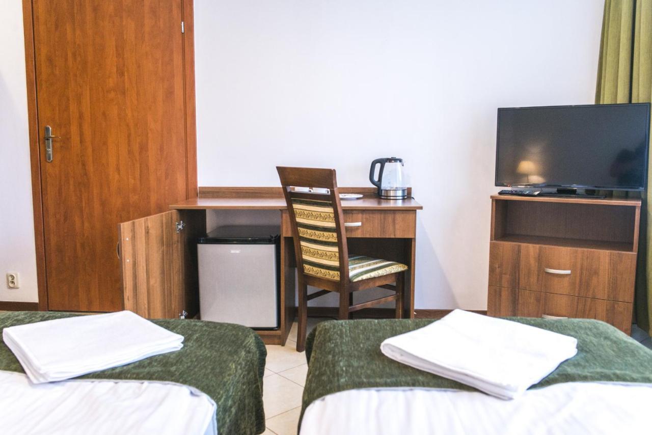 Scsk Brzezno Hostel กดัญสก์ ภายนอก รูปภาพ