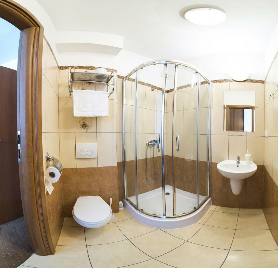 Scsk Brzezno Hostel กดัญสก์ ภายนอก รูปภาพ