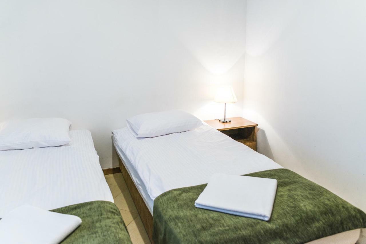 Scsk Brzezno Hostel กดัญสก์ ภายนอก รูปภาพ
